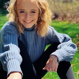 Meet your Posher, Julianna